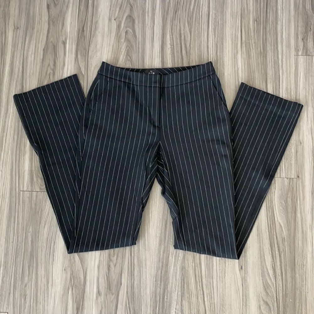 The Slim size 0, gorgeous black & white pants, like new, no flaws B-1538